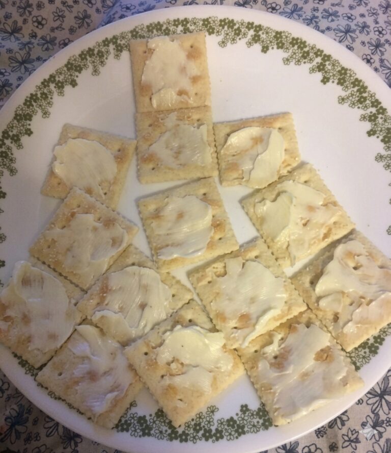 Classic Nostalgic Iced Crackers: A Simple Sweet Treat